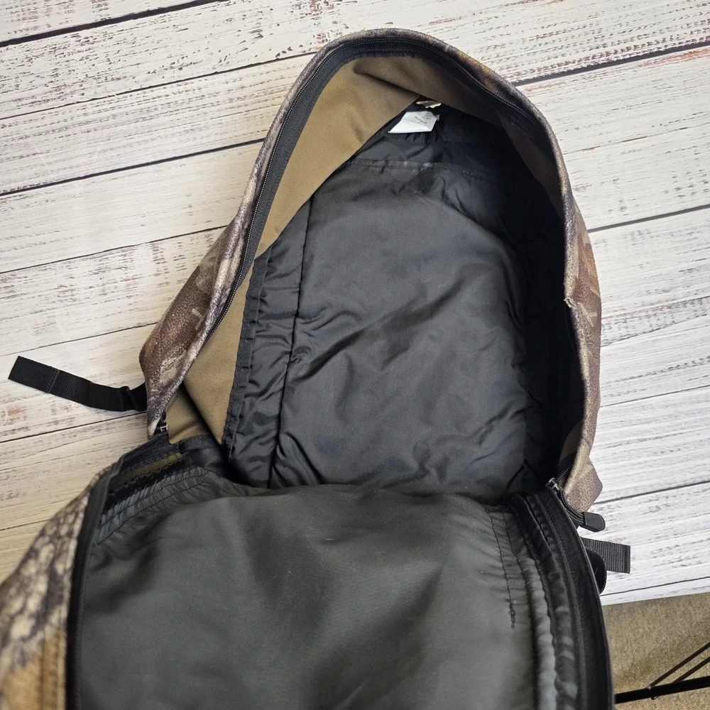 Fieldline Realtree Hardwood Camouflage Hunting Backpack‎ Soft Zipper Issue Hole